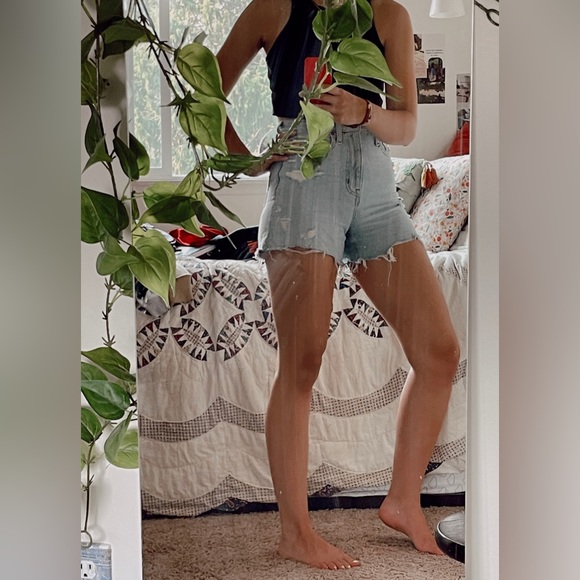 Madewell High-Waisted Curvy Mom Jeans - Picture 8 of 9